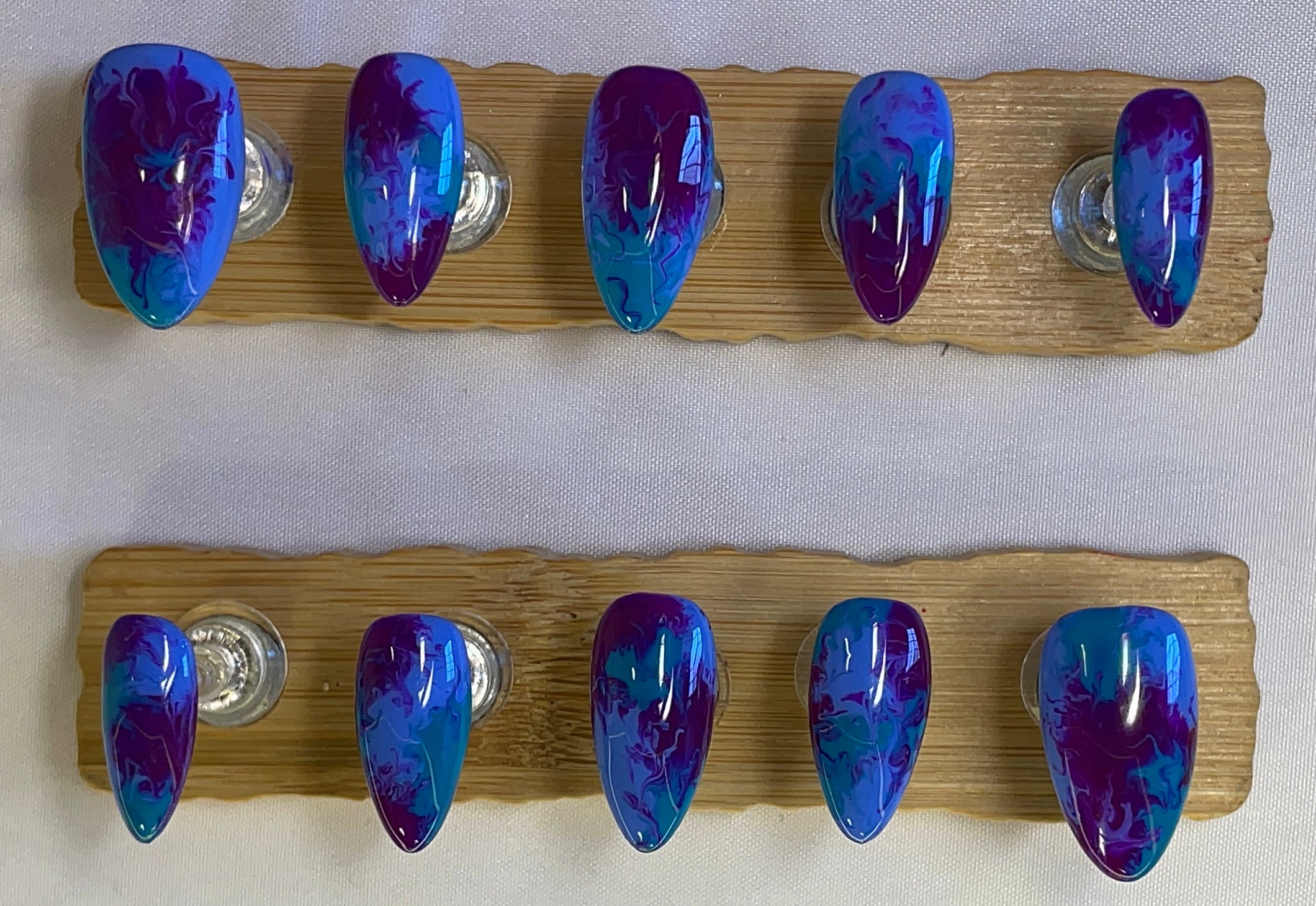 Surreal swirl Nails